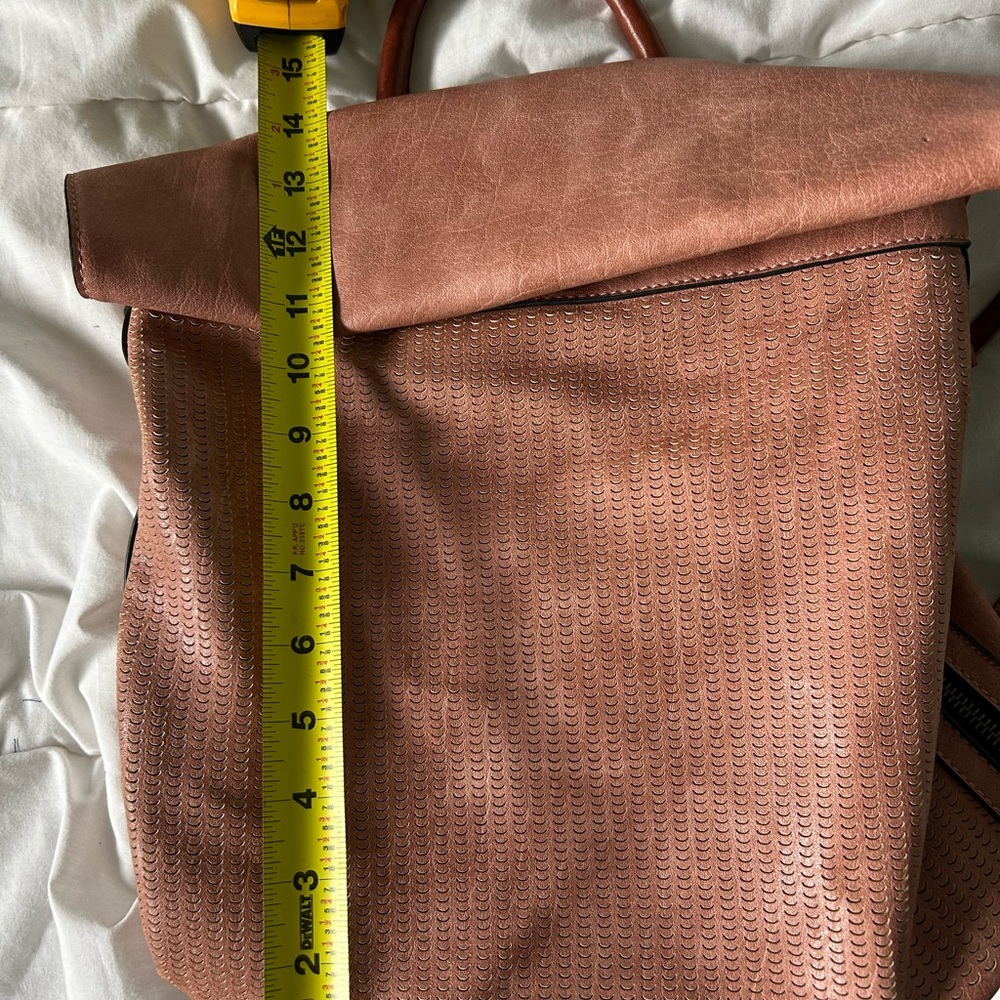 Chillx by Le Miel flap top, zip top backpack in blush - Picture 9 of 10